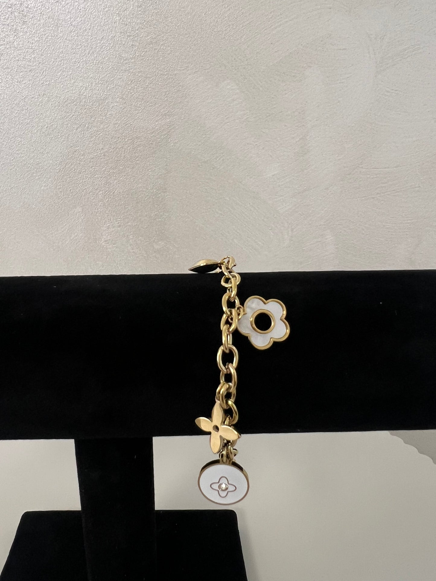 Charm bracelet